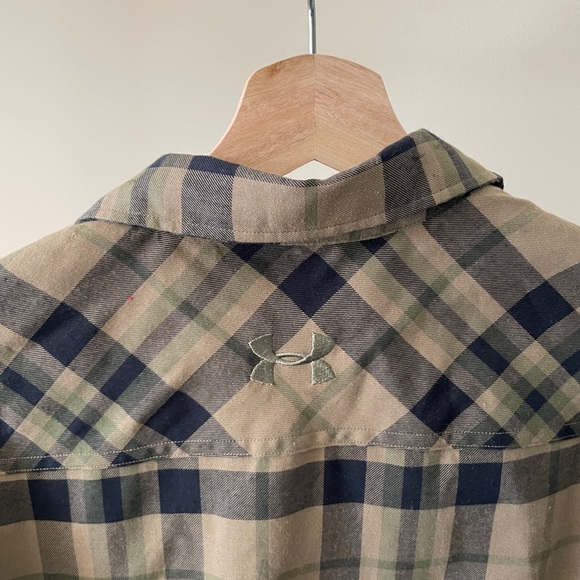 Under Armour Men’s Shirt Military Colour Size Small - Picture 4 of 5